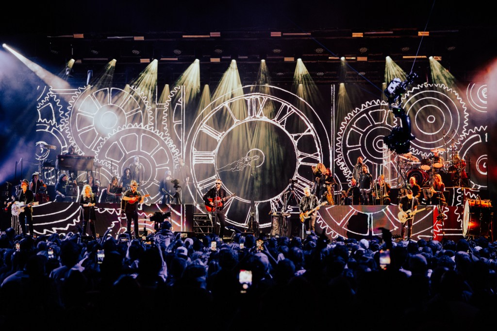 ERIC CHURCH’S&nbsp;EVANGELINE VS. THE MACHINE&nbsp;COMES ALIVEWITH IMAX® EXCLUSIVE&nbsp;RELEASE